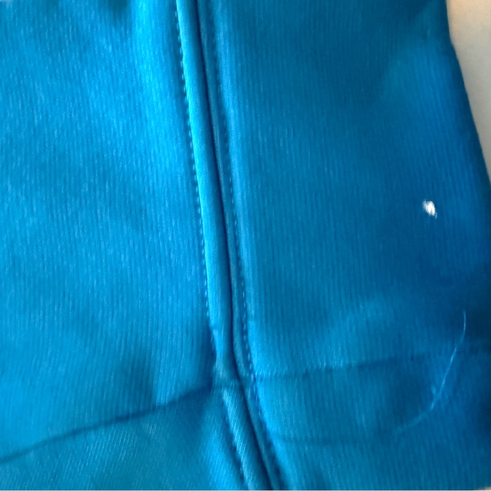 Under Armour Vibrant Blue Pullover with Logo - Picture 5 of 10
